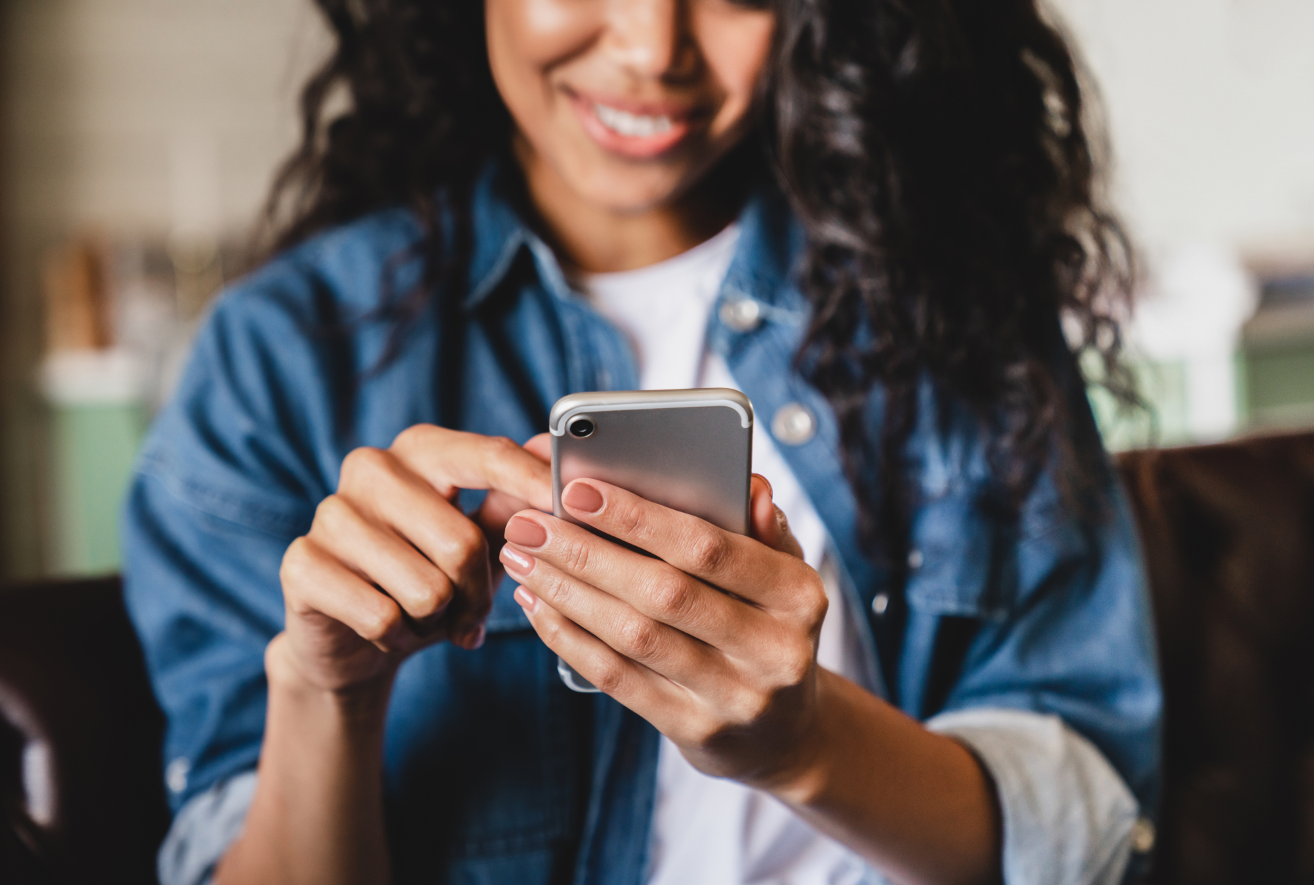 Woman on phone for online banking thumbnail